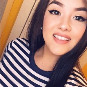 Meet your Posher, Briana